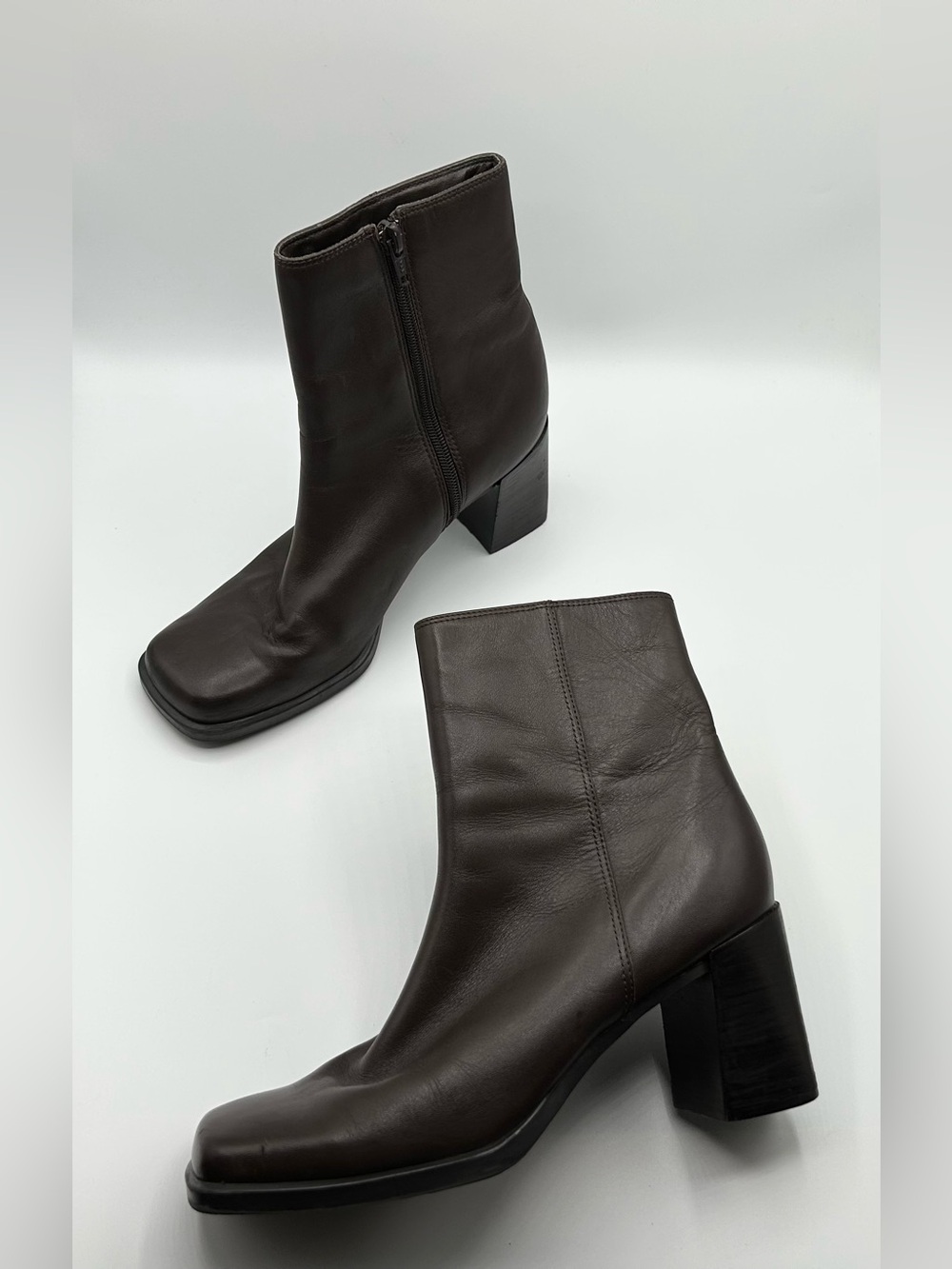 Dark Brown Leather Square Toe Heeled Ankle Booties Boots Women’s Size 7.5 - Picture 9 of 9